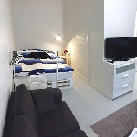 Bright Top Floor Studio In The Centre *