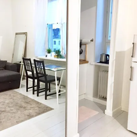 Huoneisto Bright Top Floor Studio In The Centre Helsinki